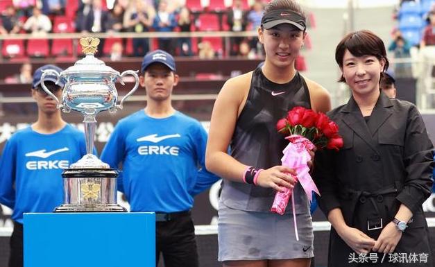 击败头号种子进四强,击败日本第一选手