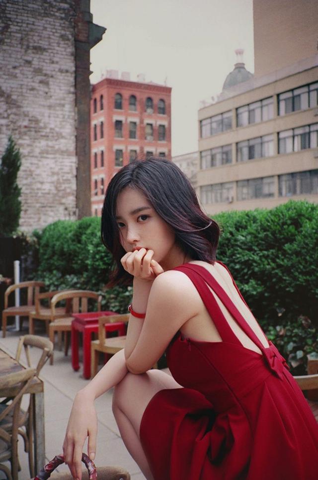 当年拒绝韩国三大娱乐巨头的奇女子如今开网店卖衣服年入千万了~