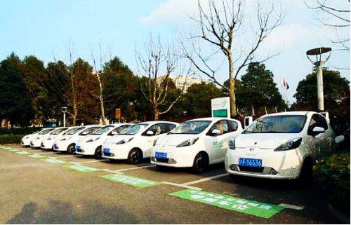 青岛共享汽车哪个最好用,青岛街头共享汽车