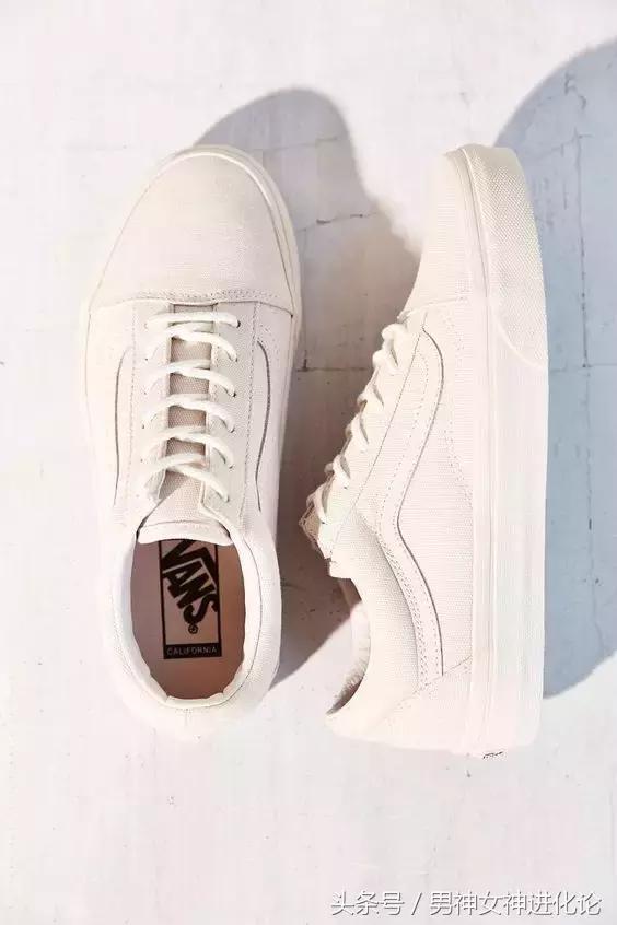 一招让小白鞋焕然一新,学会这三招新鞋不磨脚