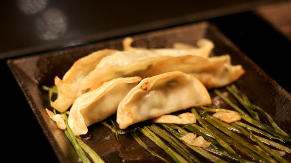 矗于湘江之畔，对望岳麓之巅，记长沙君悦酒店