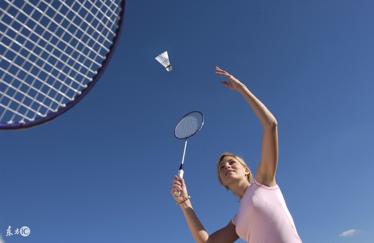 打羽毛球肩膀疼痛有弹响,羽毛球发力肩膀疼痛