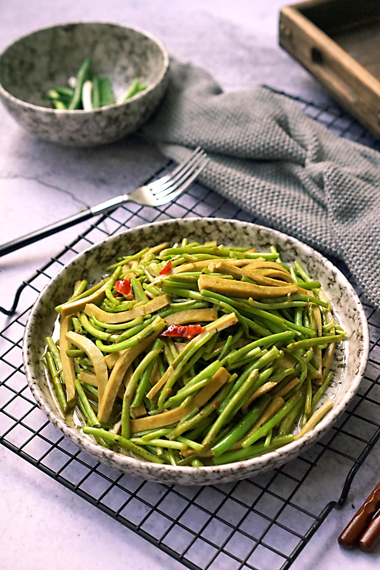 冬天熬夜上火了吃什么降火最快,小孩冬天上火喝什么降火最快