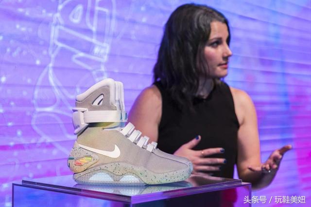 小学生穿81万耐克鞋回到未来,微信被刷屏
