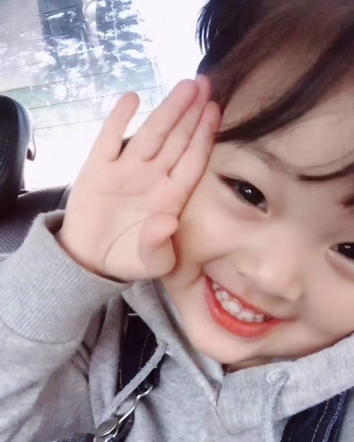 新手适合什么色号的口红学生党,口红女生必备的几款色号