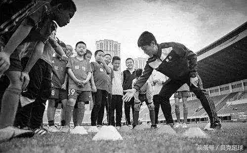 鐖卞痉闈掕,鐖卞痉瓒虫牎