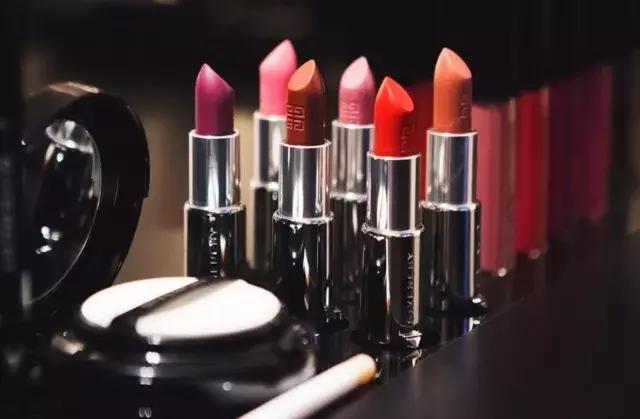 10款限定新品大比拼，你最想让他送你哪个？