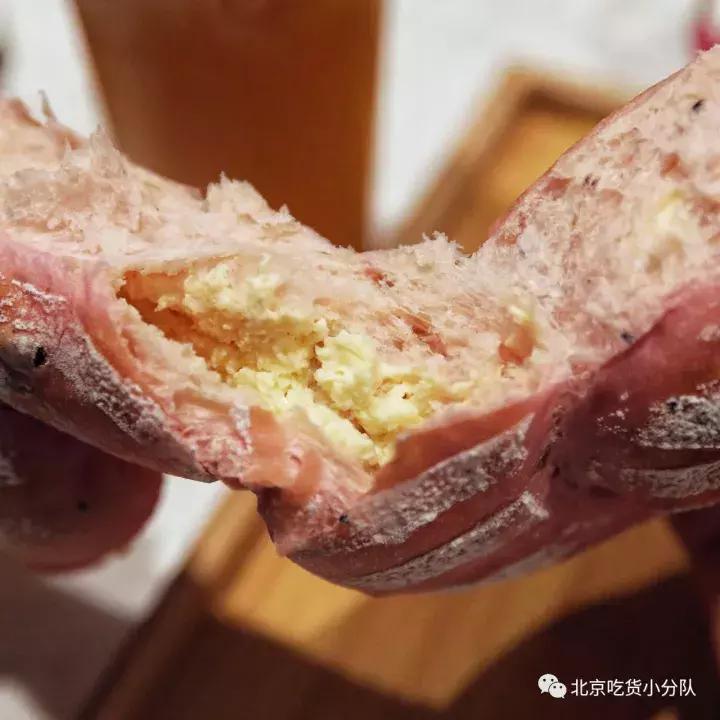 卖包包的茶来了，第1家在西单