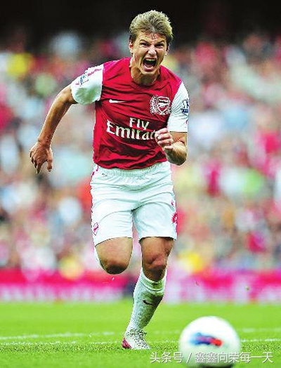 足坛十大矮巨人,盘点十大足球巨星