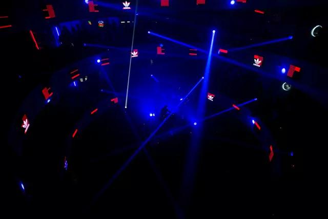 adidas最好卖的鞋,adidas鞋最近活动