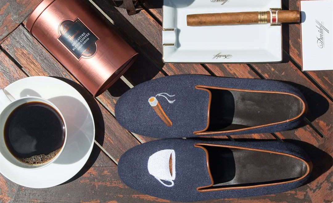 新款法拉利豆豆鞋,像法拉利标一样的豆豆鞋