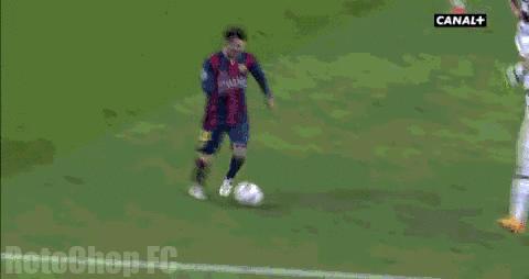 内马尔C罗足球场上的搞笑瞬间,c罗变身滑跪