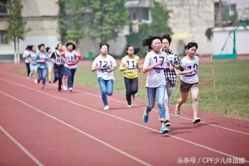 北京体育中考技巧组合怎么练,北京中考体育1000米满分多少秒