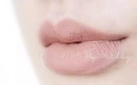 涂对口红,眼妆画成熊猫,也是伪素颜！