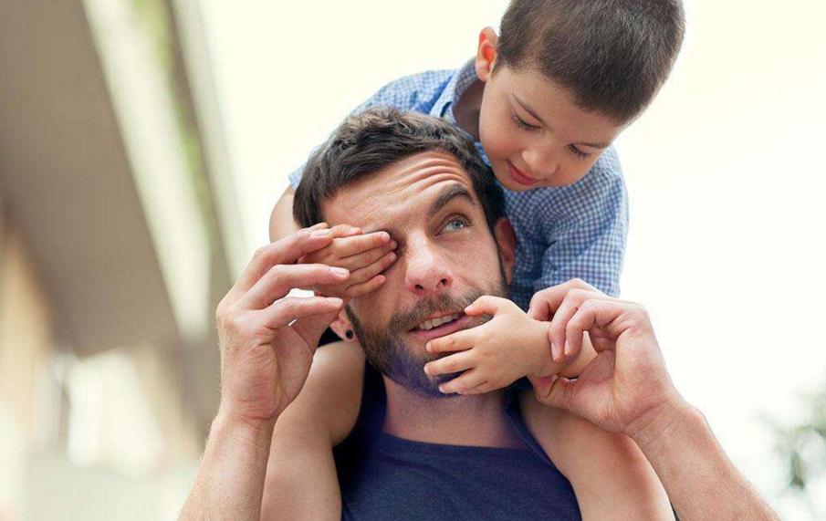 幼儿园的小朋友该不该学习识字,幼儿园小班能教孩子认字吗