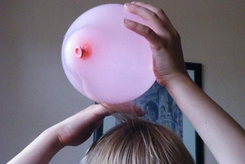 静电电到小宝宝有影响吗,婴儿有静电有危害吗