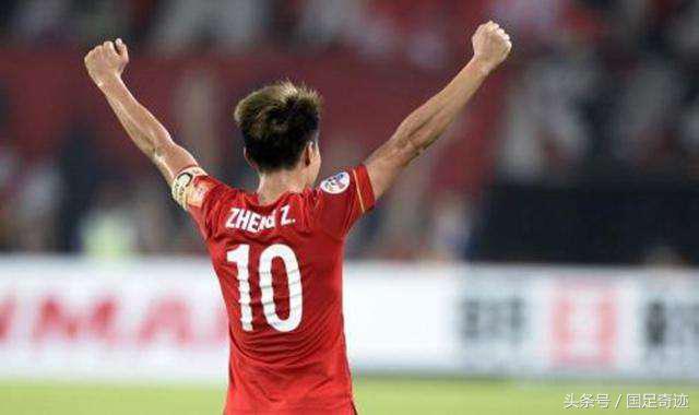 10年华丽蜕变！29岁国足“新星”KO蒿俊闵张稀哲，终成郑智接班人