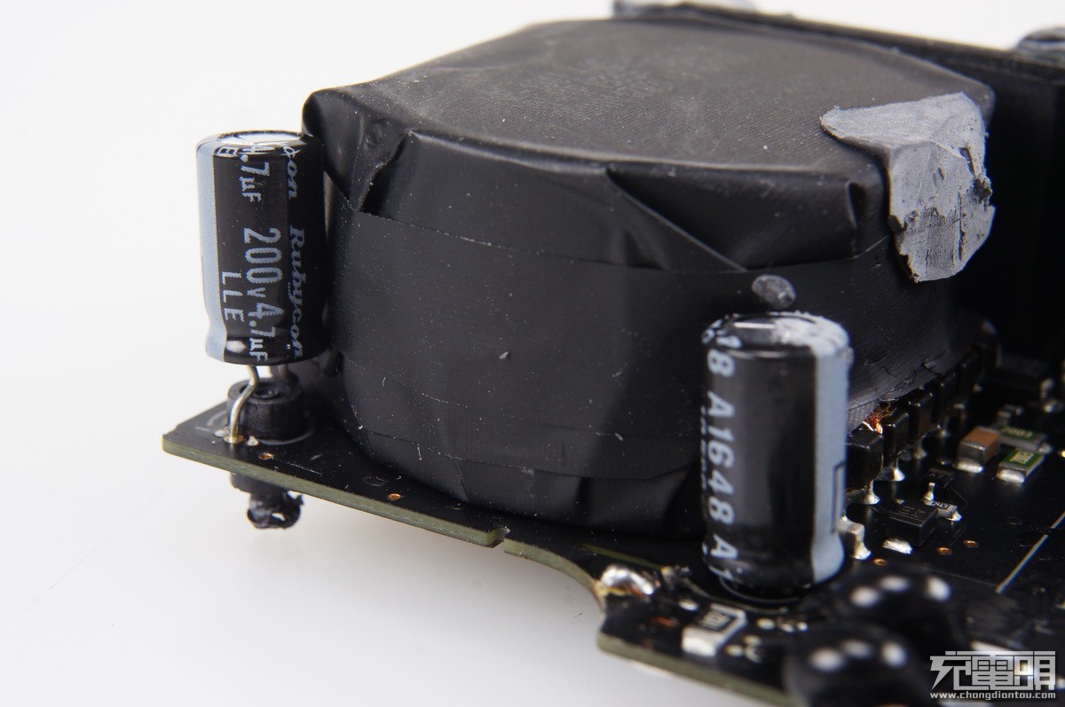 苹果87w充电器原装测评,苹果原装pd充电器66w超级快充