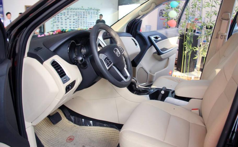 车内积水了咋办？手把手教你安全应对