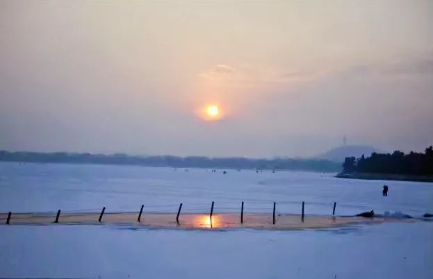 在寒冷的冬天有哪些取暖的方法,在寒冷的冬季运动应关注什么