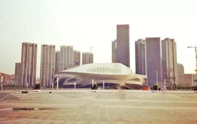 我在大连没有家我在东北玩泥巴,我在东北玩泥巴我在大连没有家