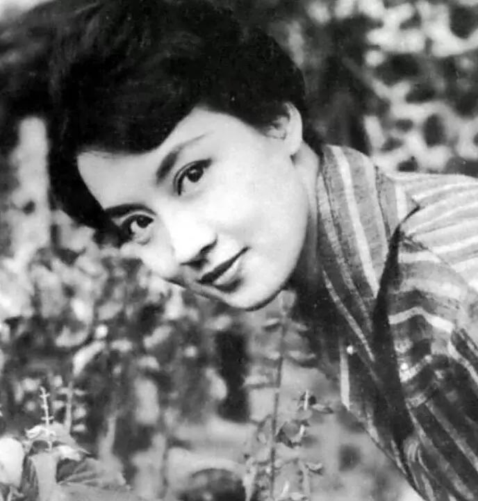 她曾是最红女艺人,她是中国80后熟知的日本女星