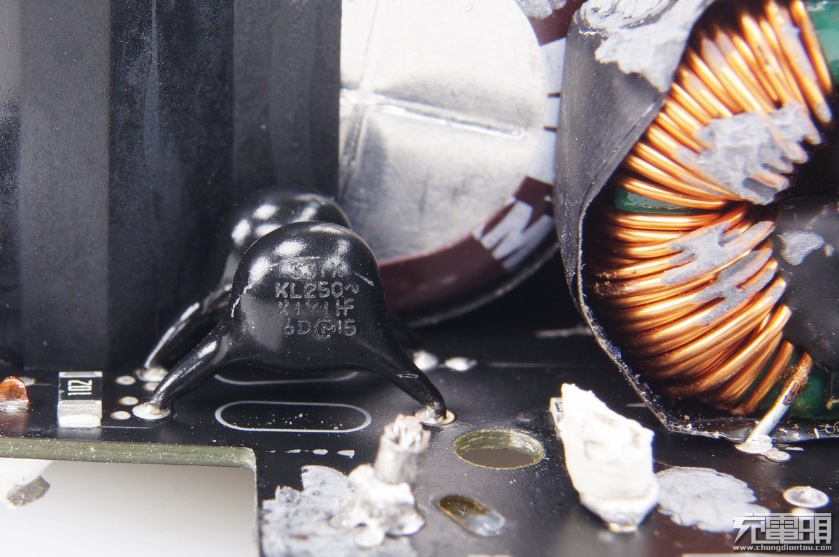 苹果87w充电器原装测评,苹果原装pd充电器66w超级快充