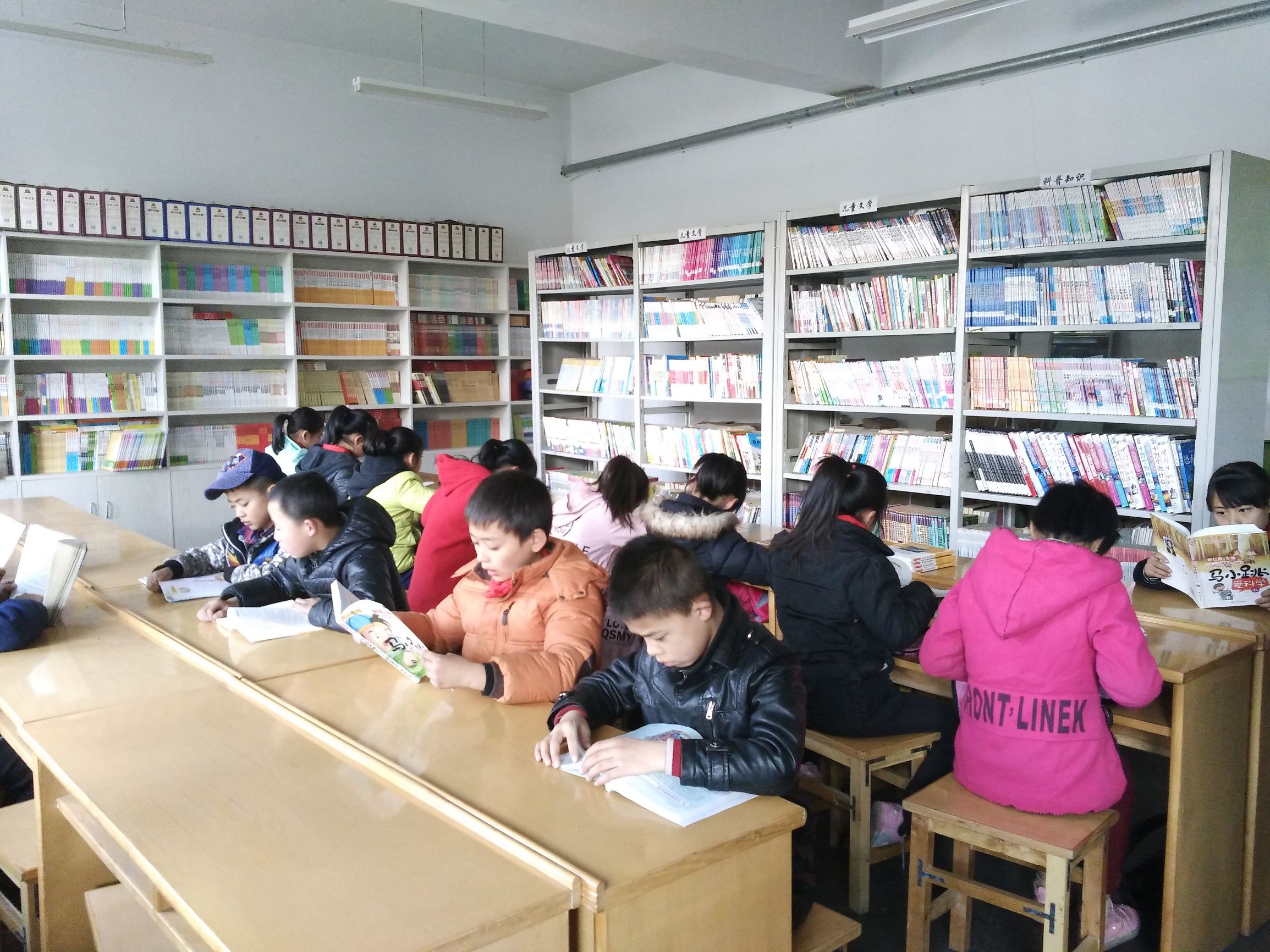 硷沟沿小学开设免费艺术课孩子们：星期四下午我们最快乐