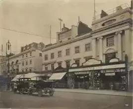 王府井最大的玩具店,环球中心最大的玩具店