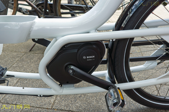 阿姆斯特丹河里自行车,阿姆斯特丹的白色自行车