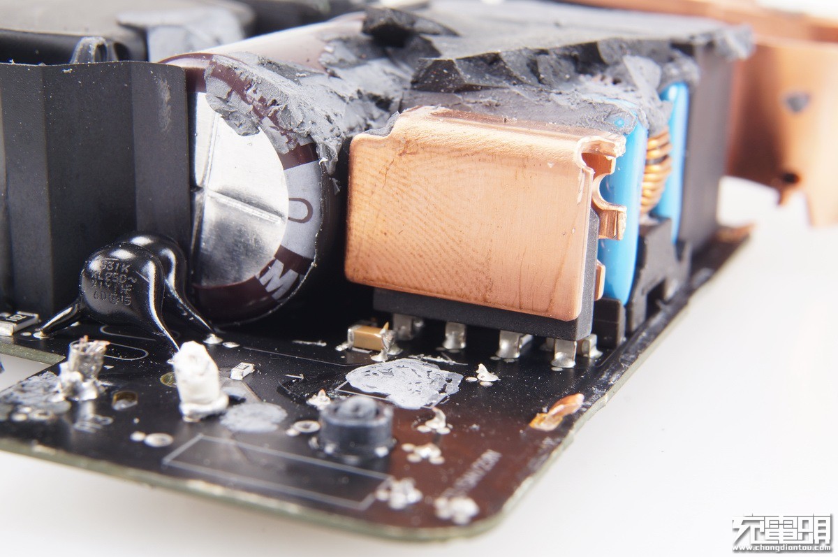 苹果87w充电器原装测评,苹果原装pd充电器66w超级快充