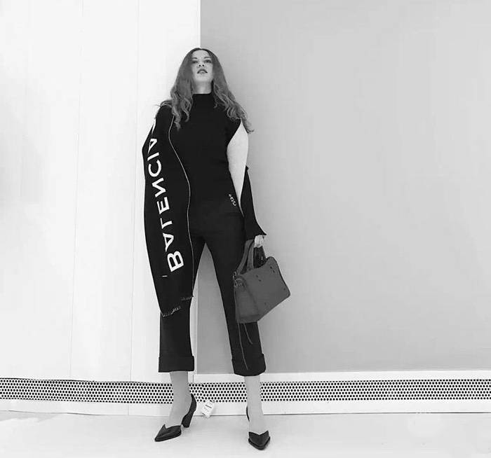 时尚圈这些种草机竟然让我对这些千变围巾欲罢不能