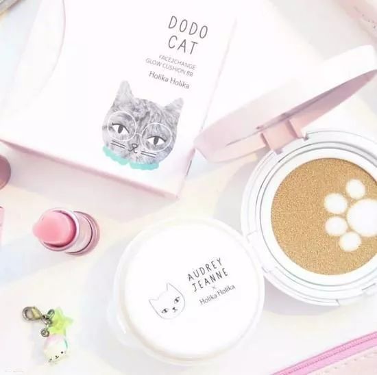 对不起，不能我一个人穷！只能把这些美翻了的猫咪美妆安利给你了