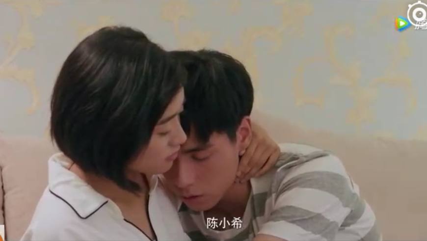 江辰惹陈小希生气小希要转学,江辰三年后见陈小希送小希回家