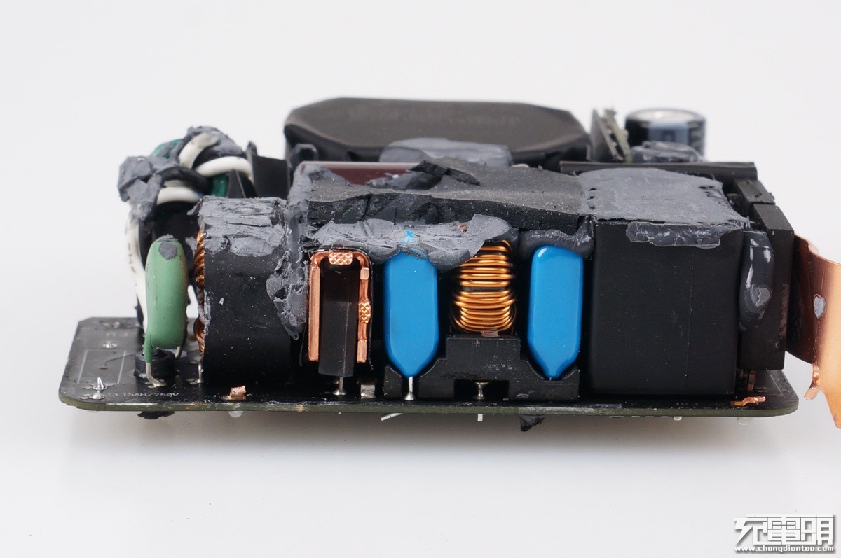 苹果87w充电器原装测评,苹果原装pd充电器66w超级快充