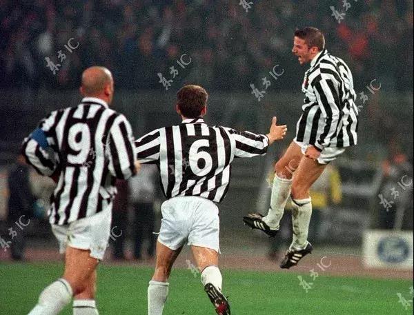 20岁一球成名的斑马王子，一生却受尽磨难