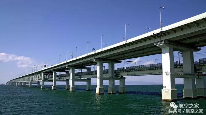 大阪关西国际机场降落,大阪机场漂浮在海上