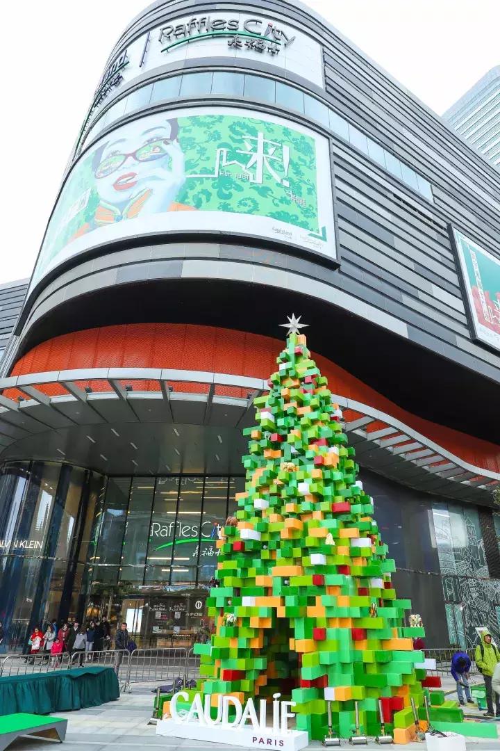 魔都今年的圣诞树，我们都帮你找来了！20颗圣诞树治愈这个冬季~