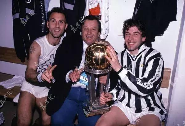 20岁一球成名的斑马王子，一生却受尽磨难