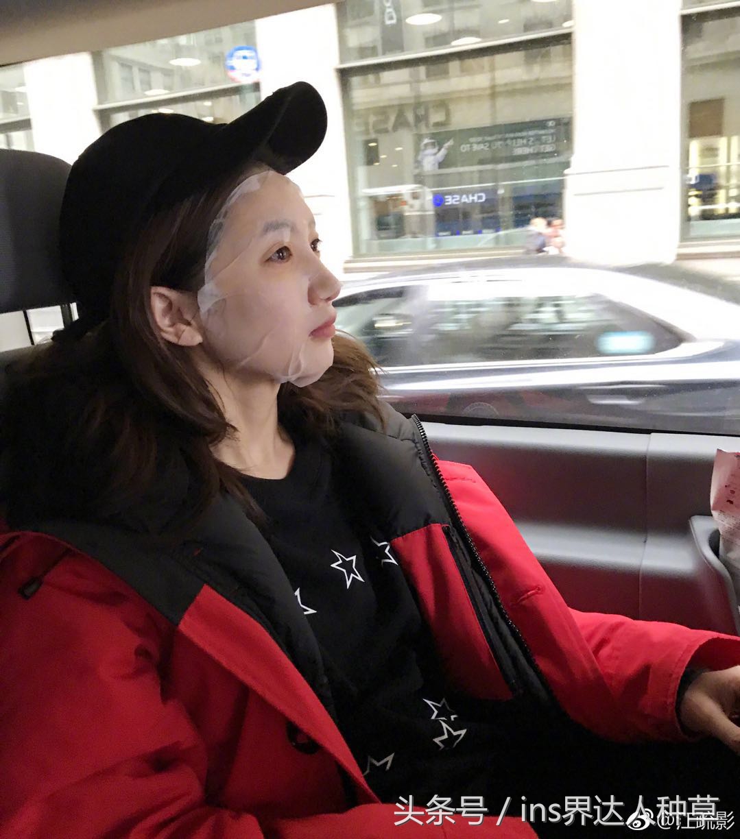 江疏影的化妆台分析，她一瓶喷雾700块，可我只买的起同款软糖