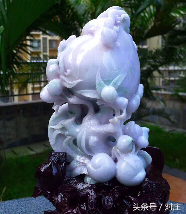 翡翠摆件一般摆在家里哪里好,翡翠葡萄摆件寓意