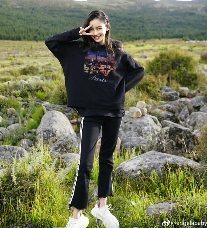 范冰冰和杨颖同穿皮裙,杨颖范冰冰同款衣服