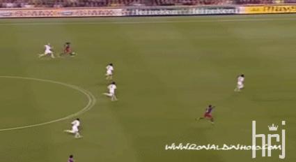 小罗过人集锦曼联,小罗过人飘逸内马尔过人挨打