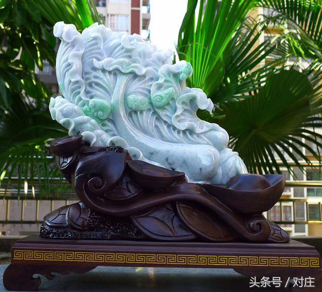 翡翠摆件一般摆在家里哪里好,翡翠葡萄摆件寓意