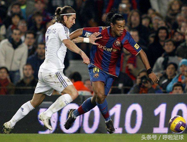 小罗过人集锦曼联,小罗过人飘逸内马尔过人挨打