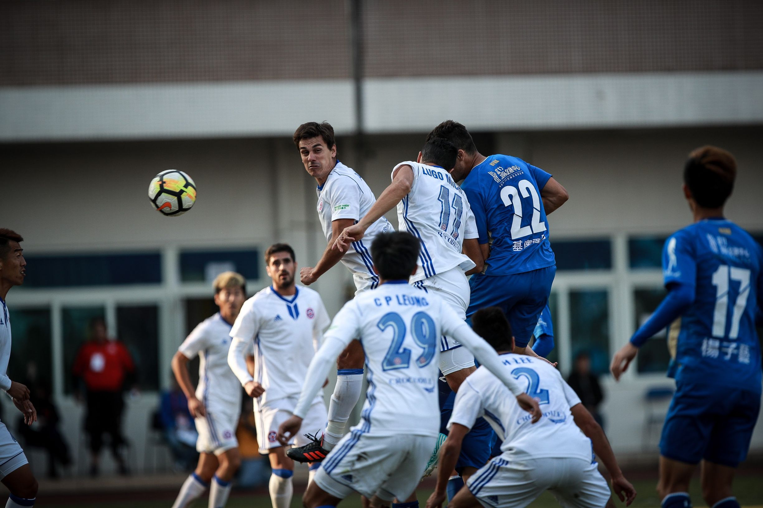 港超富力,港超主场首战久攻不下憾负东方