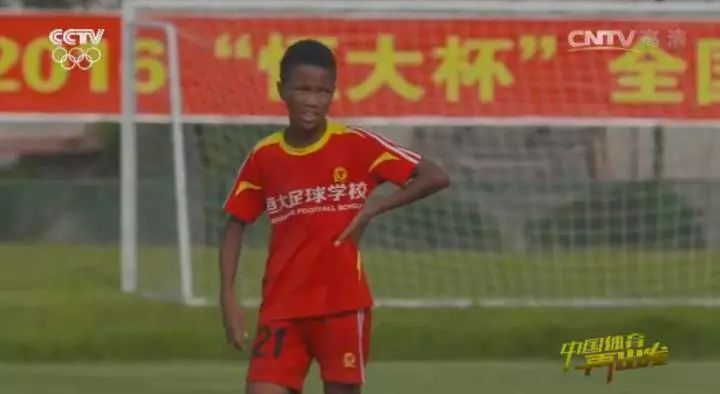 鏍″洯鍐犲啗鐜嬬墽瀹屾暣,涓潪娣疯瓒崇悆鏂版槦鐜嬬墽