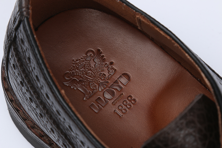 休闲皮鞋哪个牌子性价比高,什么牌子的休闲皮鞋好