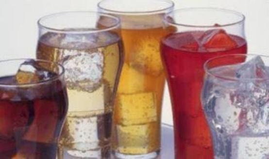 泡面和碳酸饮料能吃吗,碳酸饮料跟泡面一起吃会怎么样