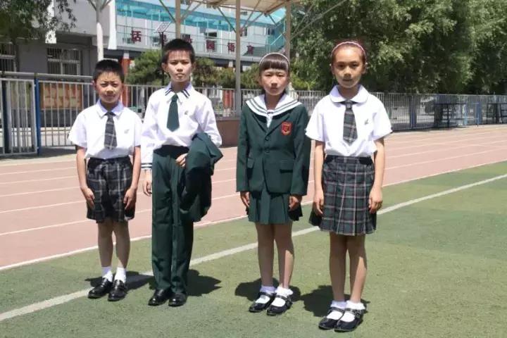 今年学校最流行的校服,最好看的春夏秋冬校服